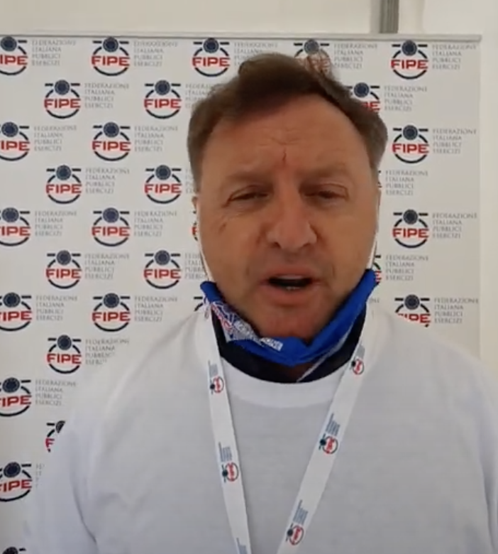 Sartoretti (Confcommercio): &quot;Meglio l'obbligo vaccinale che il green pass solo per bar e ristoranti