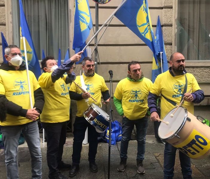 Sanità, denuncia dei precari: &quot;Il sistema piemontese è una bomba, sta per scoppiare&quot; FOTO E VIDEO