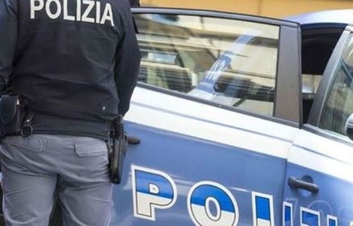 Ottantenne novarese danneggia un'auto in sosta a Ghiffa e si dilegua