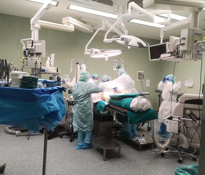 Eccezionale intervento di cardiologia mini-invasiva alle Molinette salva la vita ad una profuga ucraina