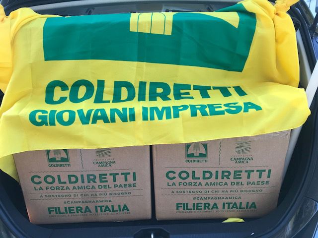 Coldiretti, in arrivo i primi pacchi solidali per le famiglie bisognose