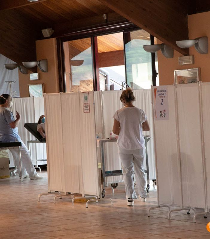 Poco più di 20mila vaccini somministrati giovedì negli hub piemontesi