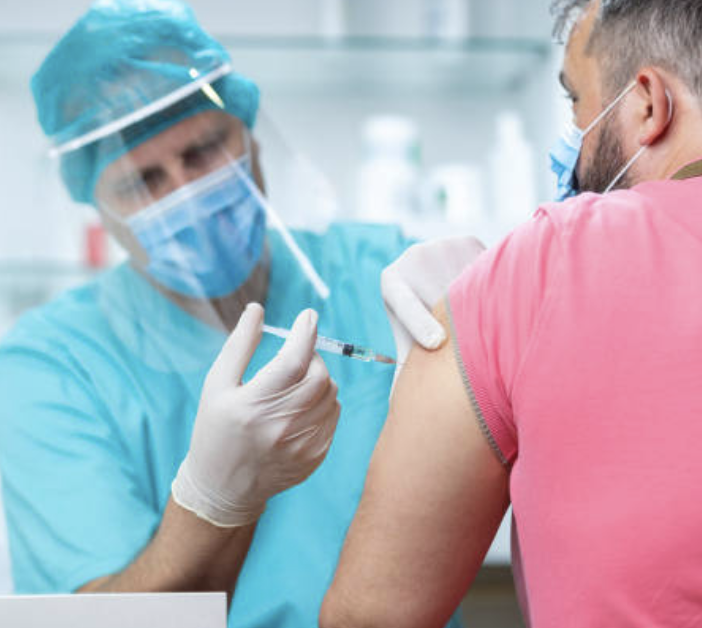 Vaccini antinfluenzali, Magliano: &quot;Scarseggiano&quot;. Icardi replica: &quot;Contiamo su 1,3 milioni di dosi&quot;