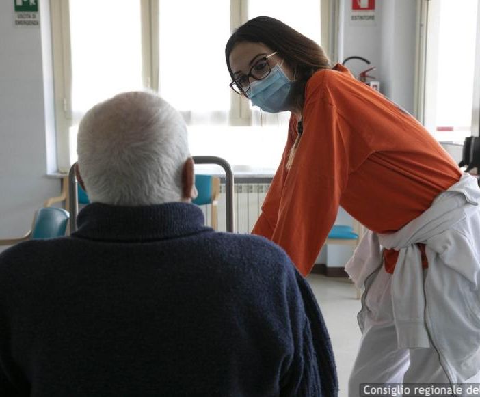 Sanità: un anno di proroga per le graduatorie di operatore sociosanitario