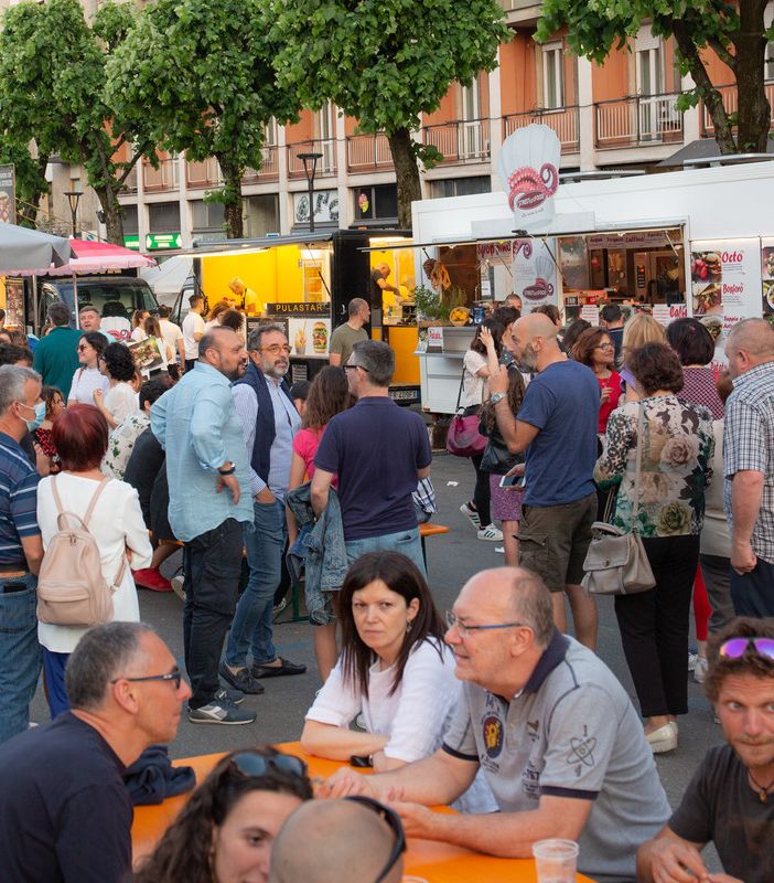Borgomanero dà il bentornato al cibo da strada con il Rolling Truck Street Food Festival