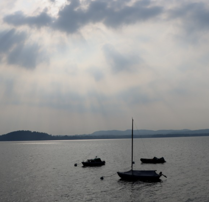 Una pagina sul Corriere sulla 'nobile' tassa per pescare nel lago