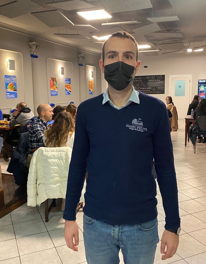 Evento benefico a rischio dopo un furto: l'aiuto di un aronese salva l'iniziativa