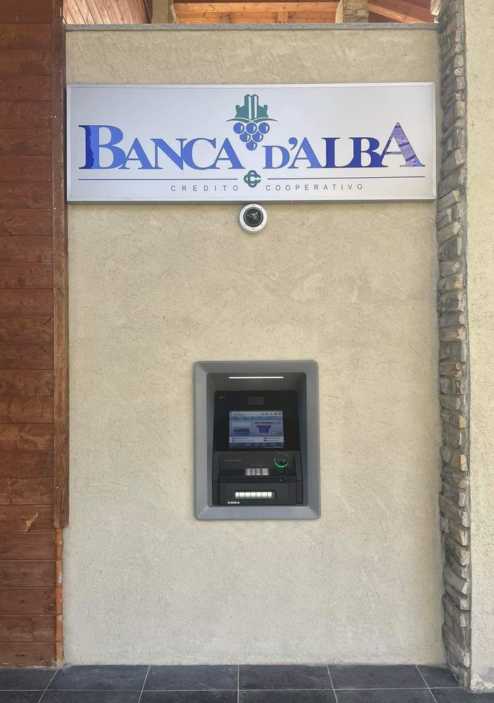 Dopo un anno torna il bancomat a Pettenasco