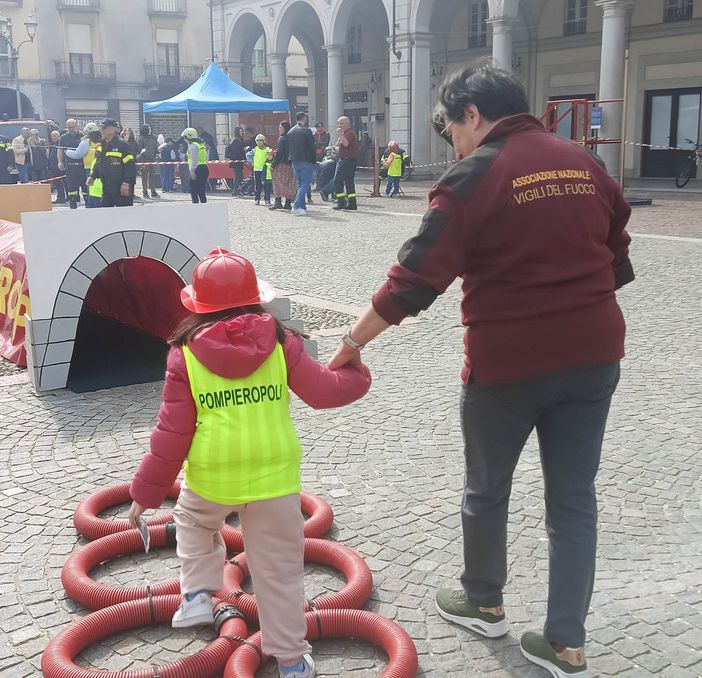 &quot;Pompieropoli&quot; arriva a Varallo Pombia