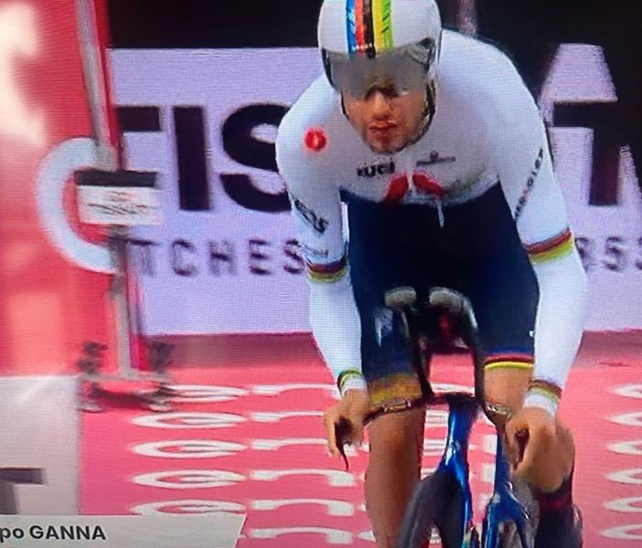 Filippo Ganna è campione italia a cronometro per la quarta volta