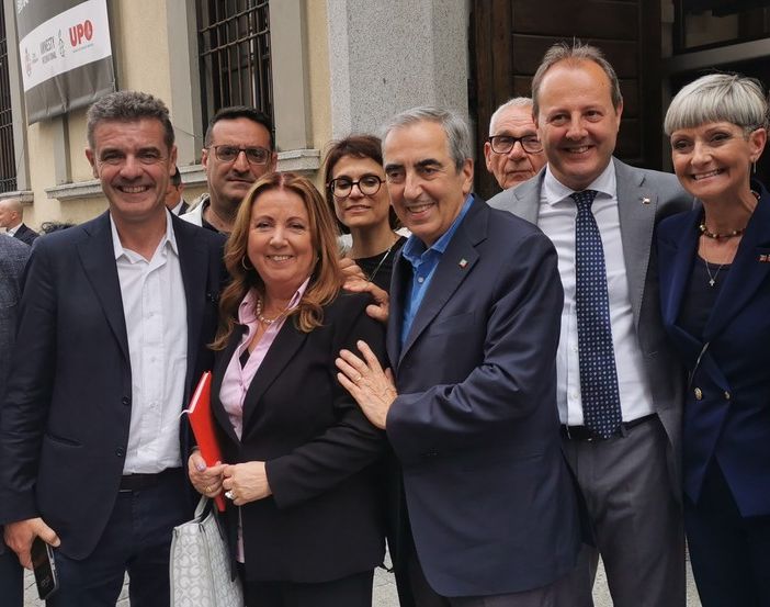 Gasparri a Novara per l’ingresso di Biondelli in Forza Italia: “Porta con sé buon senso e aggregazione”