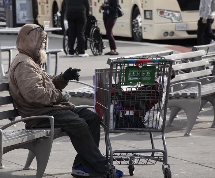 Cure per i senza fissa dimora, al via l’iter in Consiglio