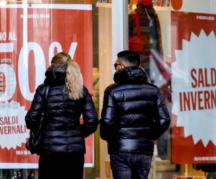 Saldi invernali: 6 italiani su 10 pronti a spendere più dell'anno scorso
