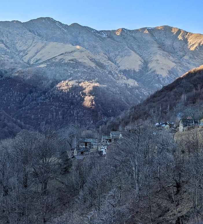 Escursione a Piaggia tra i Corti di Scareno