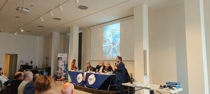 Convegno 'Fatti furbo' al Castello di Novara: il vicepresidente Crivelli porta i saluti della Provincia Convegno 'Fatti furbo' al Castello di Novara: il vicepresidente Crivelli porta i saluti della Provincia