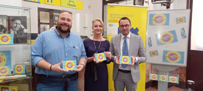 Negli uffici postali è disponibile la cartolina sulla festa della musica