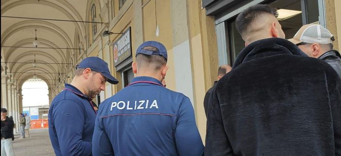 Rissa nei pressi della stazione di Novara: arrestati due giovani
