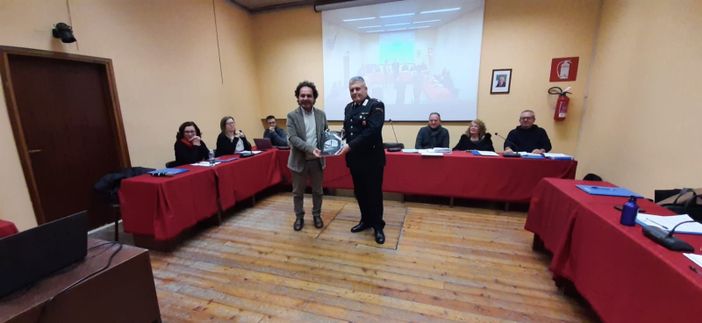 Carabinieri, il comandante Furno cambia fronte