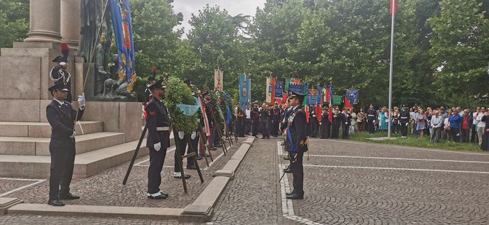 2 giugno: Canelli, “Ogni violenza contro le donne è tradimento dei valori della Repubblica” FOTO E VIDEO 2 giugno: Canelli, “Ogni violenza contro le donne è tradimento dei valori della Repubblica” FOTO E VIDEO