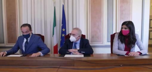 In Piemonte Cirio vede la zona arancione: “Il virus sta regredendo, ma a Natale nessun liberi tutti” In Piemonte Cirio vede la zona arancione: “Il virus sta regredendo, ma a Natale nessun liberi tutti”