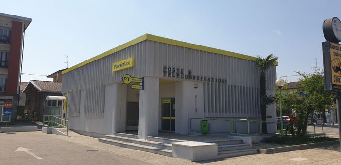 Varallo Pombia, riapre l’ufficio postale dopo gli interventi del progetto Polis Varallo Pombia, riapre l’ufficio postale dopo gli interventi del progetto Polis