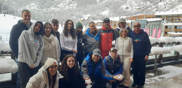 "Maturandi", le telecamere di Raiuno intervistano le classi quinte dell'Istituto Des Ambrois di Oulx