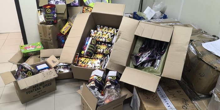 Botti illegali sequestrati a Novara