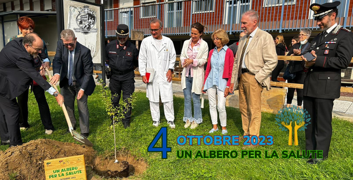 “Un albero per la salute” iniziativa di Fadoi e Arma dei carabinieri “Un albero per la salute” iniziativa di Fadoi e Arma dei carabinieri