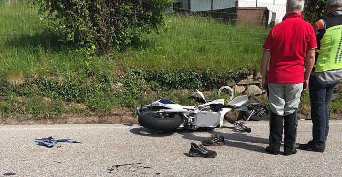 Incidente a Cheggino. Centauro in ospedale a Borgomanero