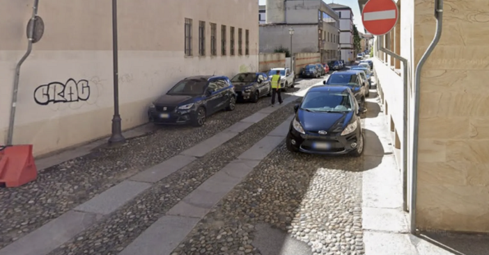 Lavori stradali a Novara: chiude via Aldo Moro, poi interventi in via Dominioni Lavori stradali a Novara: chiude via Aldo Moro, poi interventi in via Dominioni