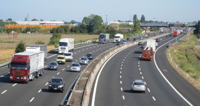 Gli italiani al volante si autopromuovono, la colpa è sempre degli altri