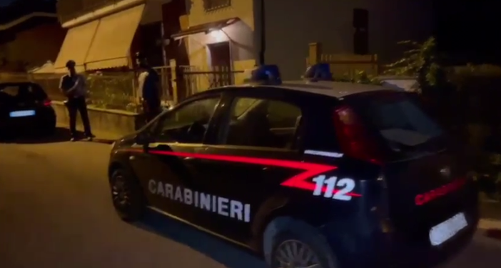 Dal Nord Ovest. Omicidio-suicidio di Castiglione, l'uomo che ha sparato era seguito da psicoterapeuta Dal Nord Ovest. Omicidio-suicidio di Castiglione, l'uomo che ha sparato era seguito da psicoterapeuta