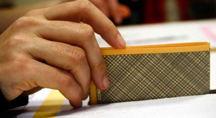 Lavoro e cittadinanza, si va al voto per i referendum Lavoro e cittadinanza, si va al voto per i referendum