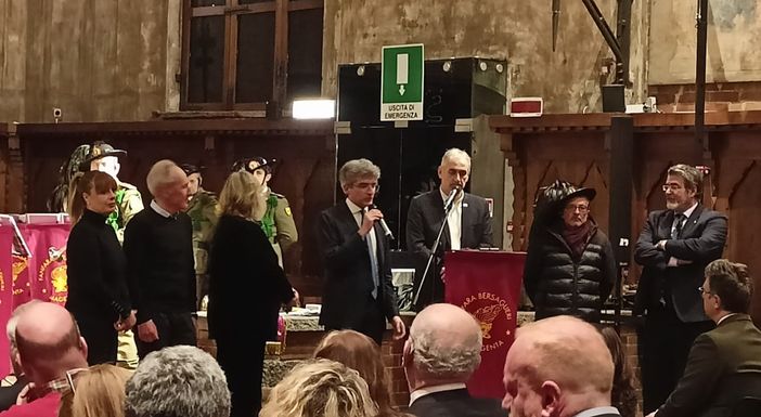 Concerto della Fanfara dei Bersaglieri al Broletto di Novara Concerto della Fanfara dei Bersaglieri al Broletto di Novara
