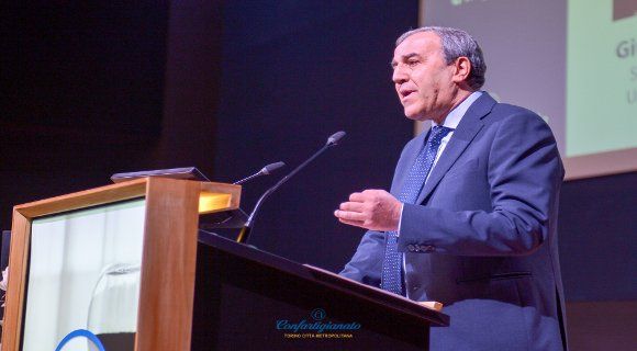 Confartigianato: in Piemonte oltre 60mila abusivi “minacciano” gli imprenditori regolari Confartigianato: in Piemonte oltre 60mila abusivi “minacciano” gli imprenditori regolari