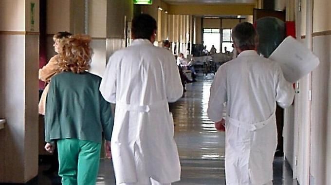 Regione: con i bandi-Covid assunti 4.571 professionisti della sanità per le Asl, Usca e Rsa