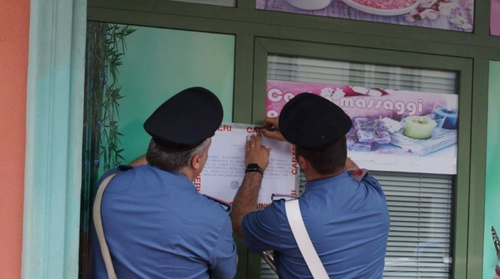 Centro massaggi "a luci rosse": condannata la maîtresse Centro massaggi "a luci rosse": condannata la maîtresse