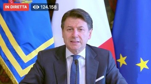 Coronavirus, Conte annuncia il Decreto Marzo: &quot;Utilizzato il massimo dell'indebitamento. Non si può combattere un'alluvione con gli stracci&quot;