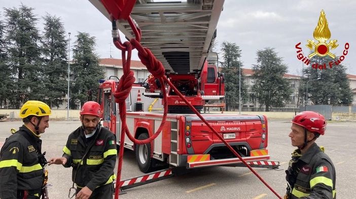 “AAA Vigile del fuoco cercasi”: in Piemonte ne mancano 400, la Regione raddoppia i finanziamenti ma non basta “AAA Vigile del fuoco cercasi”: in Piemonte ne mancano 400, la Regione raddoppia i finanziamenti ma non basta