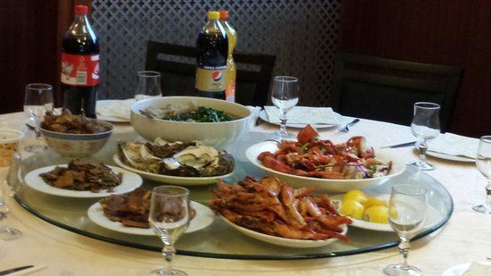 Una cena “autoconvocata” di solidarieta’ alla comunita’ cinese