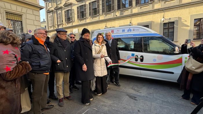 Un nuovo veicolo per Auser: un aiuto concreto per la comunità Un nuovo veicolo per Auser: un aiuto concreto per la comunità