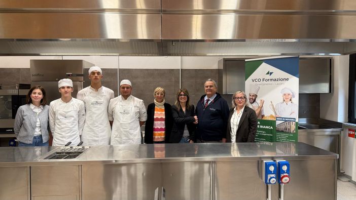 La consigliera Barbara Pace in visita agli studenti di Vco Formazione Novara