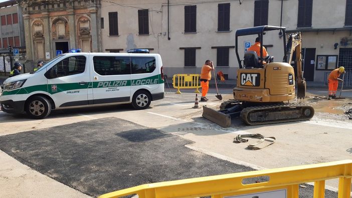 Galliate, chiuso temporaneamente l’innesto tra Viale Beato Quagliotti, Viale Leonardo da Vinci e Via Varallino