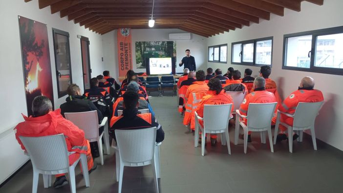 Volontari Aib, al via la formazione sulle macchine movimento terra