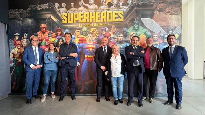 “Superheroes, L’origine del mito”: al Castello una mostra tra antichi dei e supereroi contemporanei “Superheroes, L’origine del mito”: al Castello una mostra tra antichi dei e supereroi contemporanei