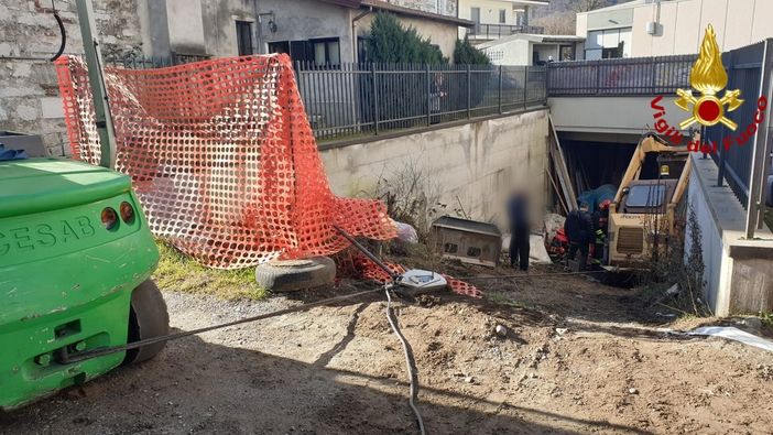 San Maurizio d'Opaglio, incidente sul lavoro in un cantiere edile