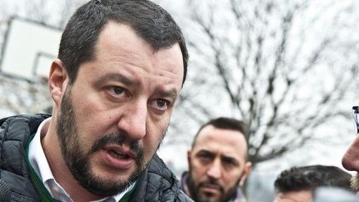 Scuola, l'allarme di Salvini: "In Piemonte 15mila studenti disabili e il ministro dorme"