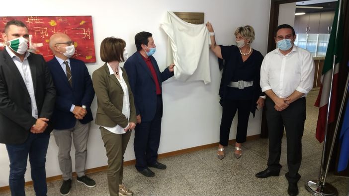 Coronavirus, ordine medici Novara intitola sede ai colleghi morti nell’epidemia