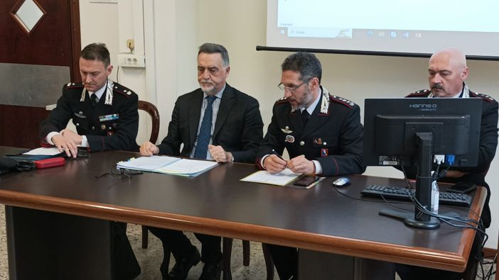 Uccide la madre e incassa la pensione per due anni: arrestato un 62enne