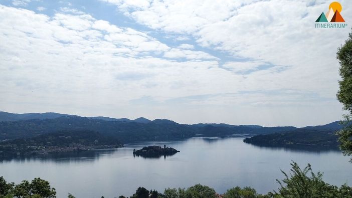 Da Omegna a Gozzano: il Lago d'Orta in un solo sguardo Da Omegna a Gozzano: il Lago d'Orta in un solo sguardo